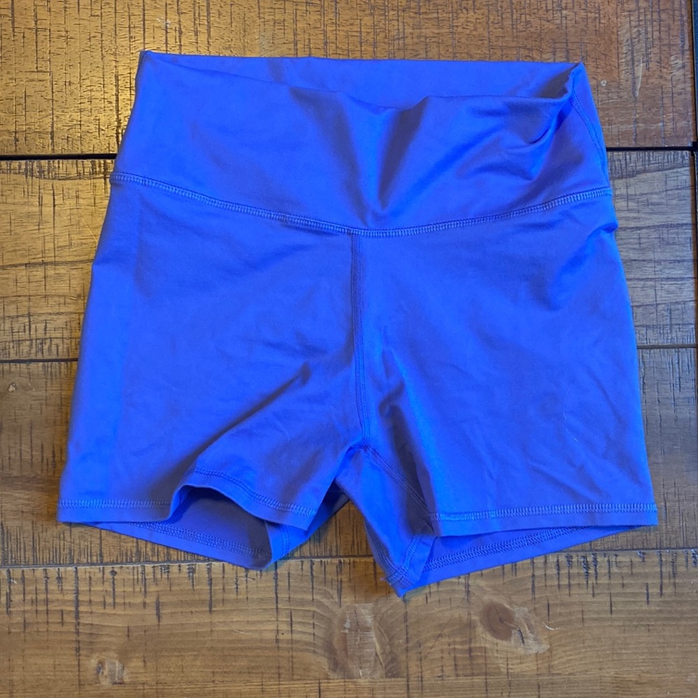 Size M Fabletics high waisted purple shorts